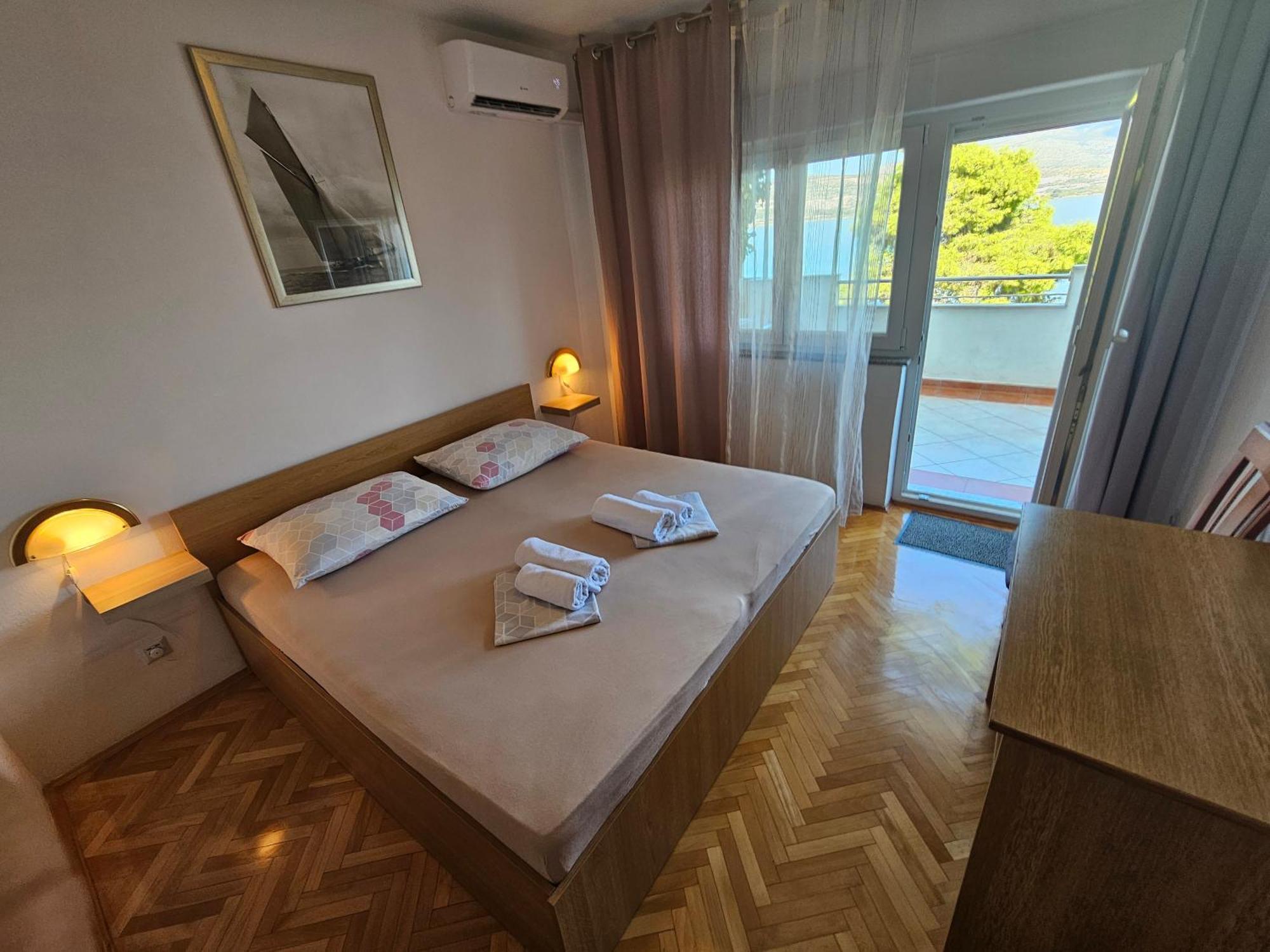 Apartment Nikica Trogir Bagian luar foto