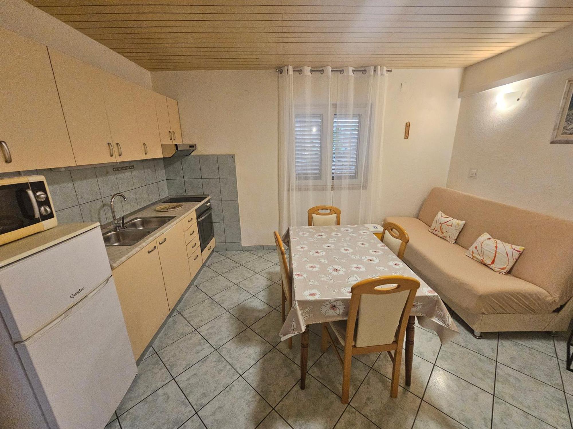 Apartment Nikica Trogir Ruang foto