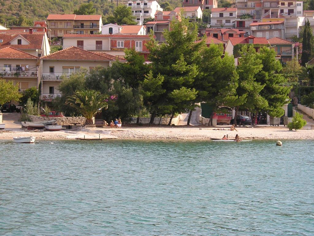 Apartment Nikica Trogir Bagian luar foto